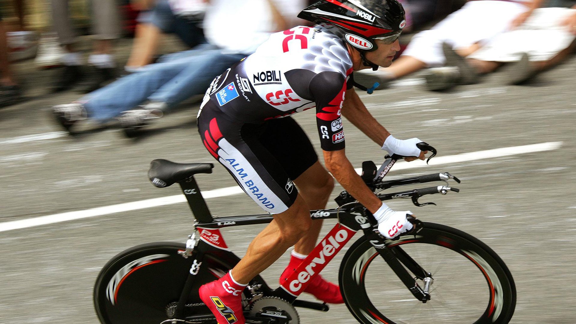 《英雄联盟》预选世界火爆开启，谁能登顶荣耀巅峰？