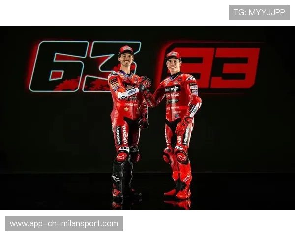 MotoGP车手专注刹车点控制训练，绕圈稳定性增强